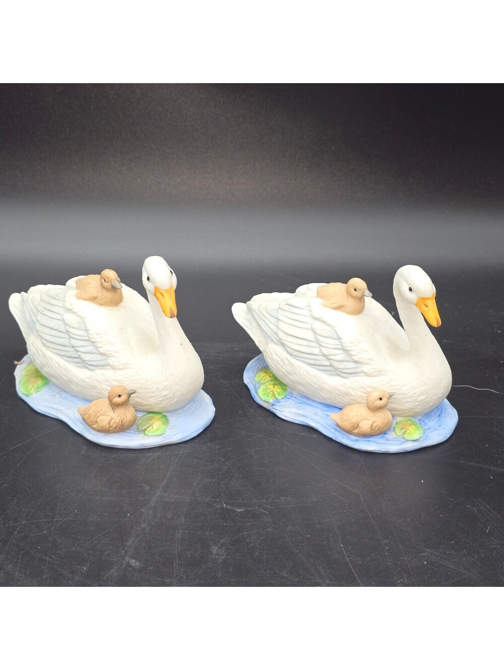 Vintage Homco Porcelain Swan Figurines Set of 2 Mother & Baby Cygnets #1467